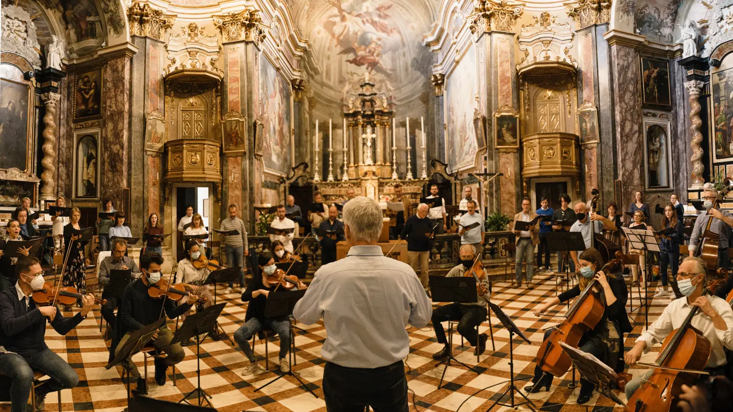 group-of-orchestra