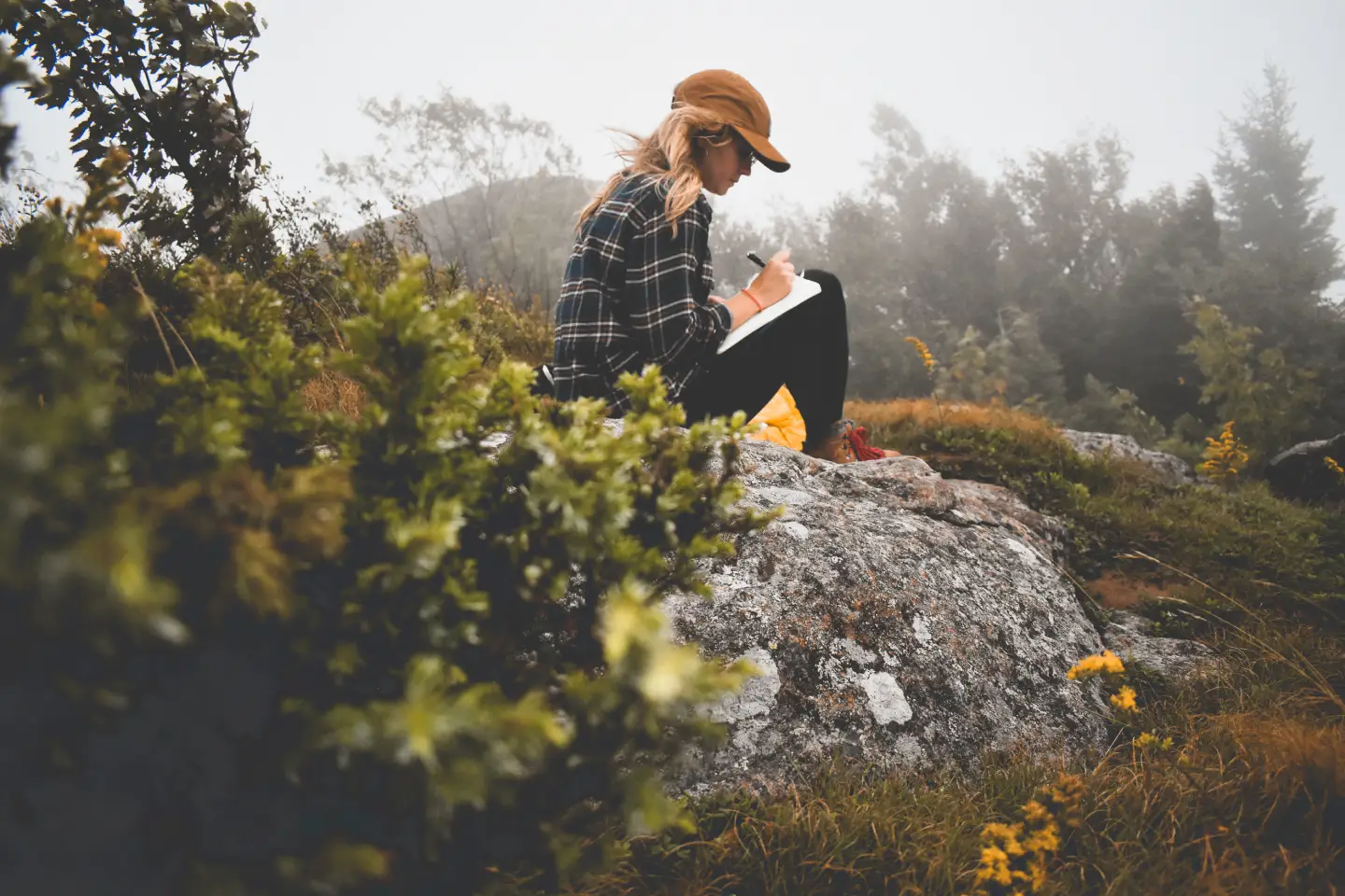 woman-writing-outdoor