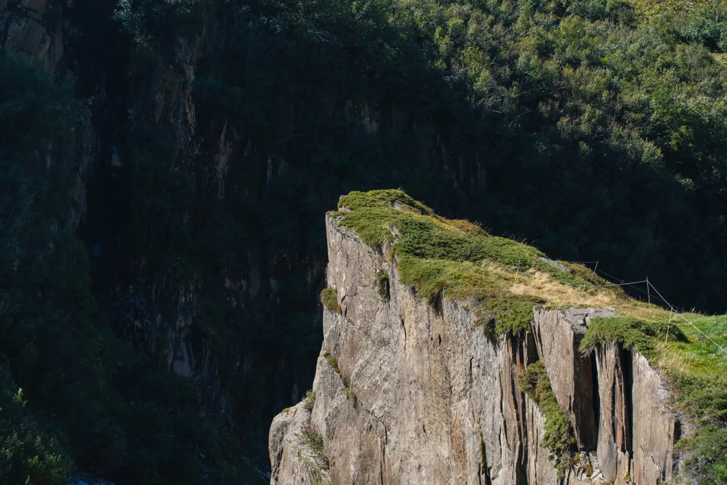 cliff-edge